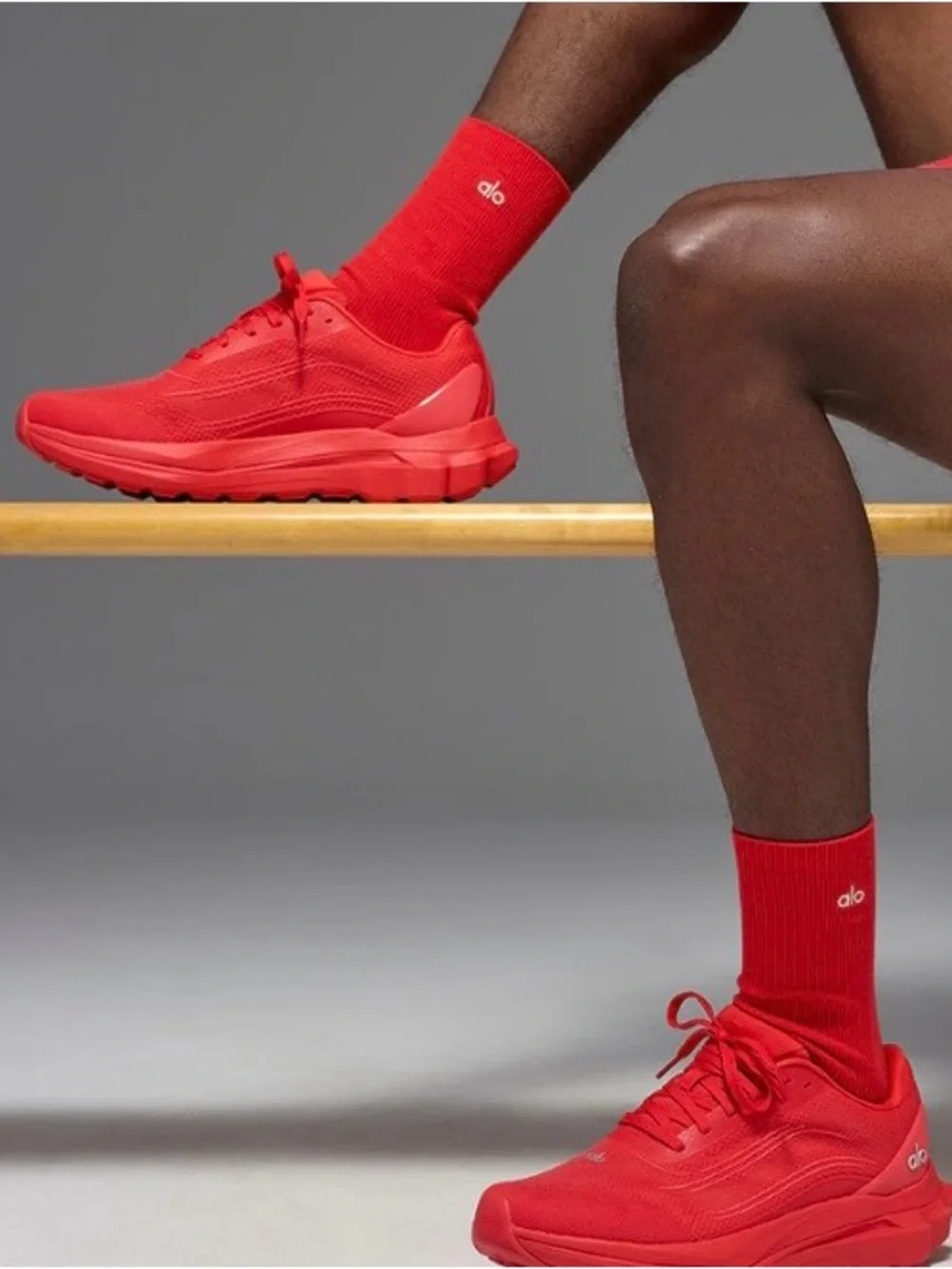 NWT Alo Unisex Half-Crew Understated Sock